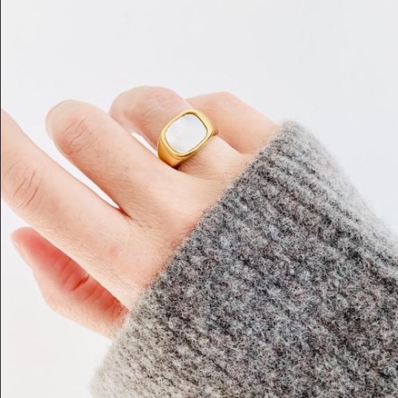 Signet shell ring - Picture 4 of 6